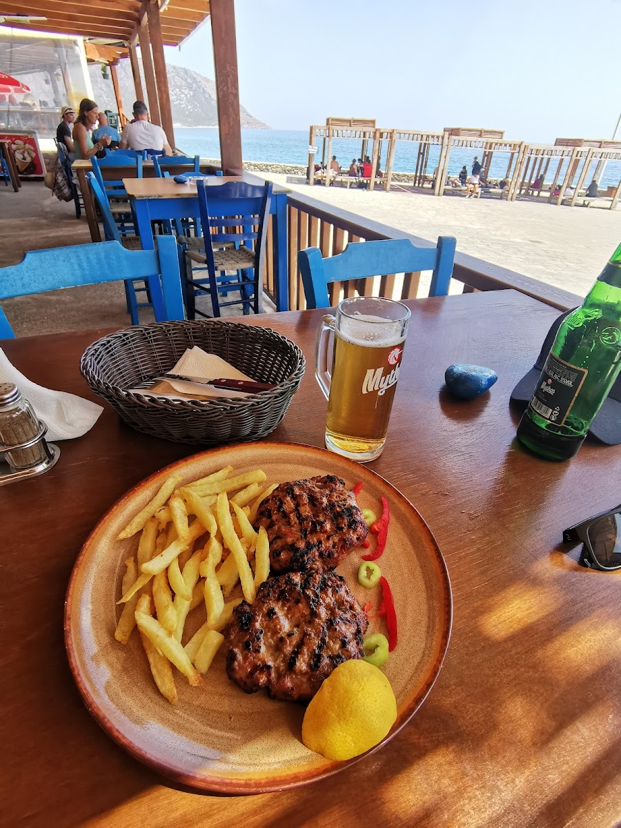 Paralia / Café Restaurant-10